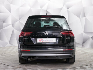 2018 Volkswagen Tiguan II, чёрный, 2462000 рублей, вид 4