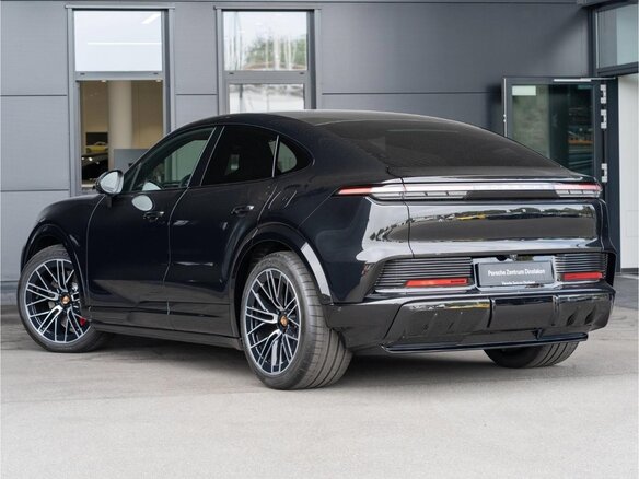 2026 Porsche Cayenne S Electric Coupé IV, чёрный, 25630000 рублей - вид 7