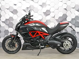 2011 Ducati Diavel Carbon, чёрный, 749000 рублей, вид 4