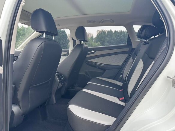 2023 Jetta VS7 I Рестайлинг 1, белый, 1700001 рублей - вид 15