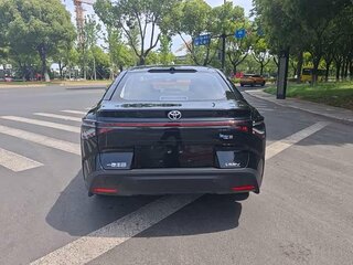 2026 Toyota bZ3, чёрный, 3420000 рублей, вид 3