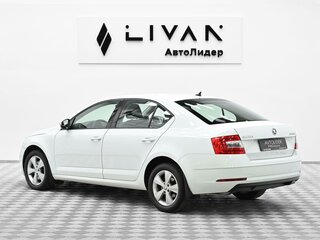 2018 Skoda Octavia III (A7) Рестайлинг, белый, 1475000 рублей, вид 2