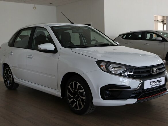 2026 Lada (ВАЗ) Granta I Рестайлинг, белый, 1369000 рублей - вид 1