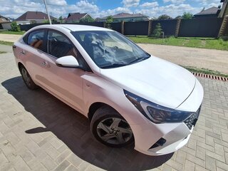 2021 Hyundai Solaris II Рестайлинг, белый, 1950000 рублей, вид 1