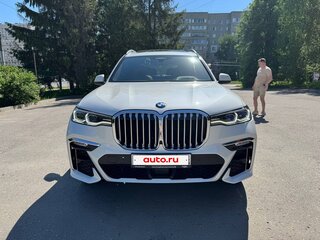 2022 BMW X7 40i I (G07), белый, 8600000 рублей, вид 2