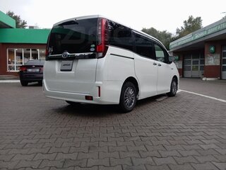 2015 Toyota Esquire I, белый, 1950000 рублей, вид 3