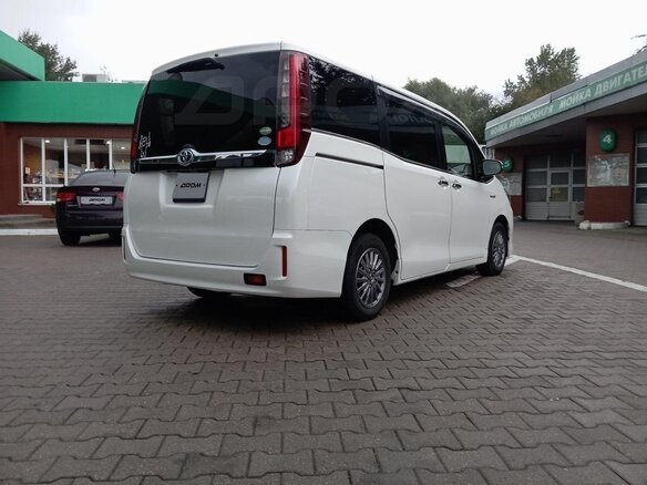 2015 Toyota Esquire I, белый - вид 2