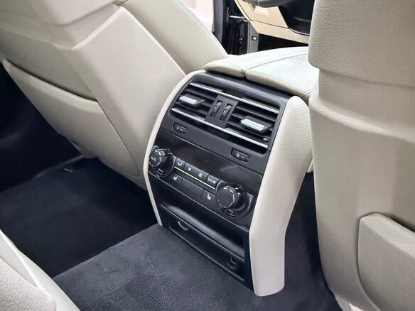 2011 BMW 7 серии Long 730Ld V (F01/F02/F04), чёрный, 1800000 рублей - вид 15