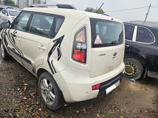 2011 Kia Soul I, бежевый, 660000 рублей, вид 4