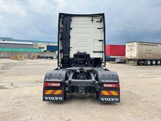 2026 Volvo FH, белый, 19800000 рублей, вид 4