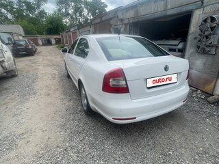 2012 Skoda Octavia II (A5) Рестайлинг, белый, 800000 рублей, вид 3