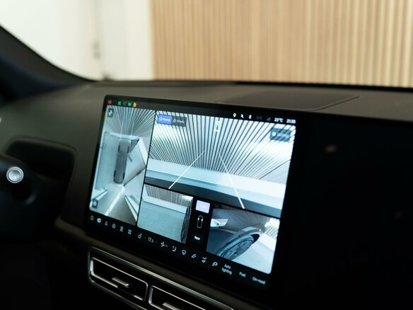 2025 Li Auto (Lixiang) L9 52.3 kWh I Рестайлинг, чёрный - вид 26