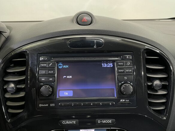 2013 Nissan Juke I, красный - вид 13