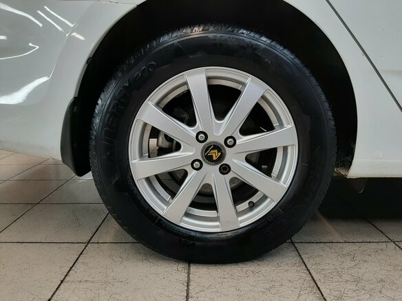 2012 Hyundai Solaris I, белый, 780000 рублей - вид 12