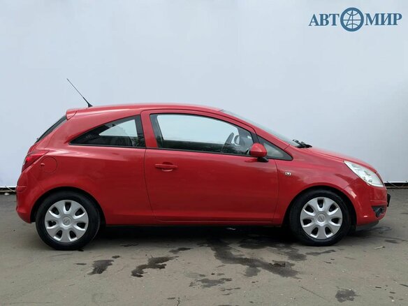 2010 Opel Corsa D, красный - вид 3