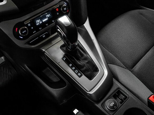 2012 Ford Focus III, серебристый, 999000 рублей - вид 9