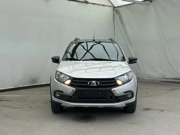 2026 Lada (ВАЗ) Granta Cross I Рестайлинг, серебристый, 1386000 рублей - вид 2