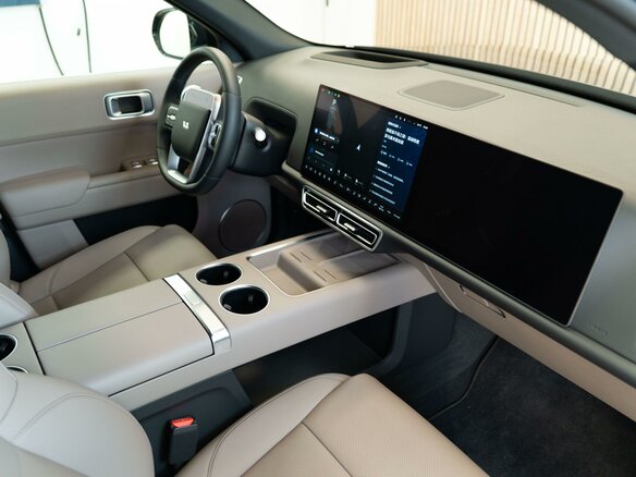 2025 Li Auto (Lixiang) L9 52.3 kWh I Рестайлинг, чёрный - вид 23