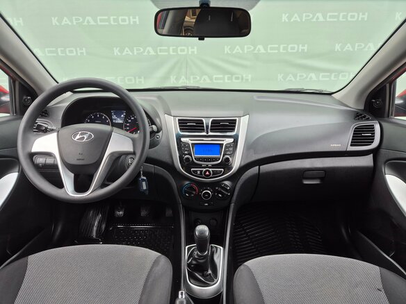 2013 Hyundai Solaris I, красный, 685000 рублей - вид 5