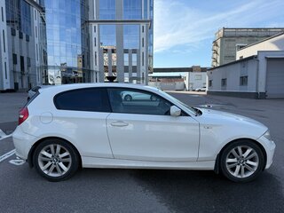 2010 BMW 1 серии 116i I (E81/E82/E87/E88) Рестайлинг, белый, 720000 рублей, вид 2