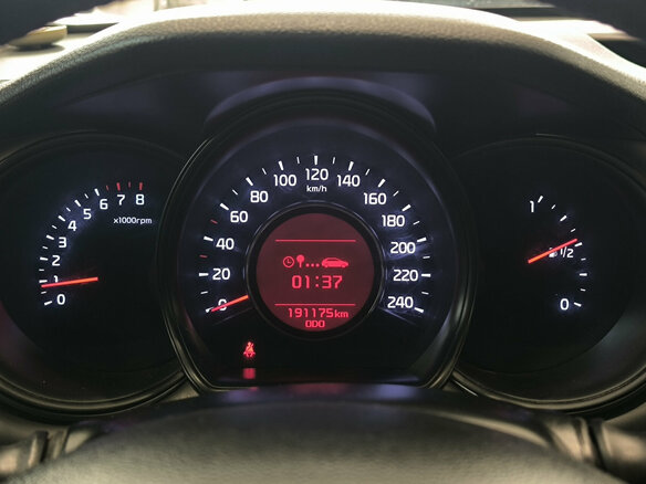 2013 Kia Ceed II, коричневый, 850000 рублей - вид 12