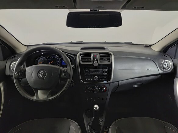 2017 Renault Logan II, белый - вид 13