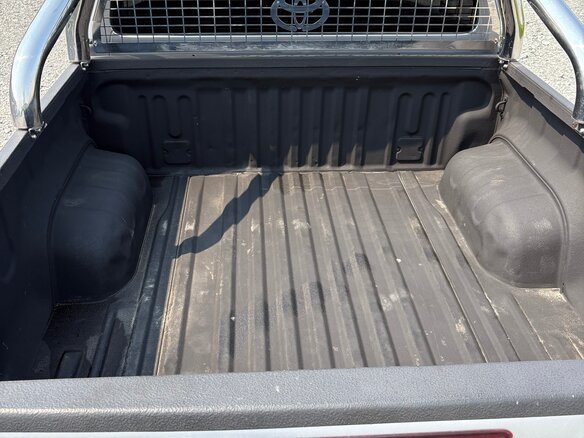 2019 Toyota Hilux VIII, серебристый, 3150000 рублей - вид 8