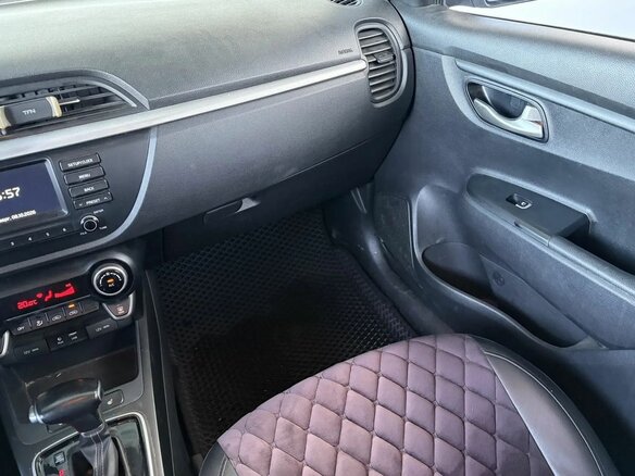 2018 Kia Rio IV, серебристый, 1595000 рублей - вид 12