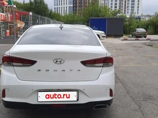 2019 Hyundai Sonata VII (LF) Рестайлинг, белый, 1600000 рублей, вид 5