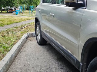 2013 Volkswagen Tiguan I Рестайлинг, серебристый, 1850000 рублей, вид 5