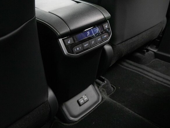 2026 Toyota Highlander IV (XU70), белый, 5400000 рублей - вид 12