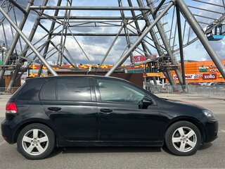 2011 Volkswagen Golf VI, чёрный, 550000 рублей, вид 4