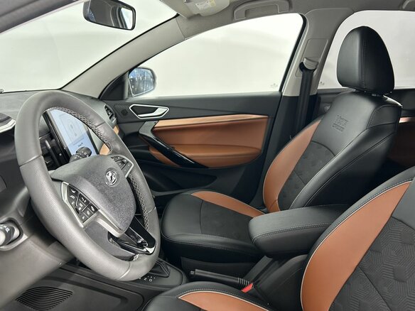 2026 Lada (ВАЗ) Vesta SW Cross I Рестайлинг (NG), белый - вид 21