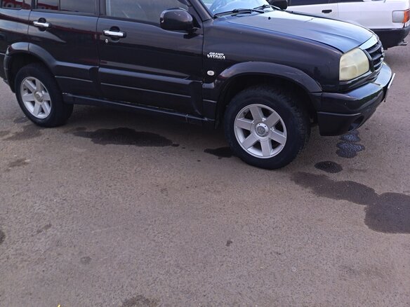 1999 Suzuki Grand Vitara I, чёрный, 450000 рублей - вид 1