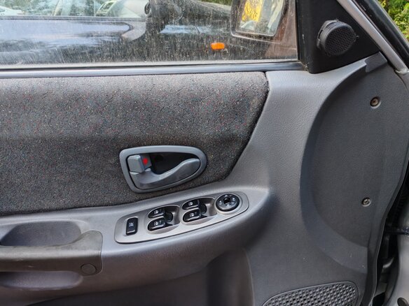 2006 Hyundai Accent ТагАЗ II, серебристый, 330000 рублей - вид 8