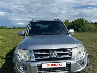 2011 Mitsubishi Pajero IV, серебристый, 1500000 рублей, вид 2