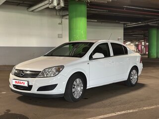 2010 Opel Astra H Рестайлинг, белый, 550000 рублей, вид 1