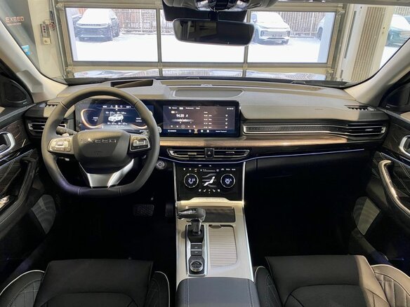 2025 Exeed VX I Рестайлинг, чёрный, 5190000 рублей - вид 12