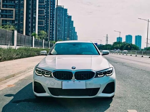 2022 BMW 3 серии 320i VII (G2x), белый, 3008000 рублей - вид 1