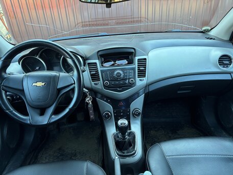 2012 Chevrolet Cruze I, чёрный, 400000 рублей, вид 4