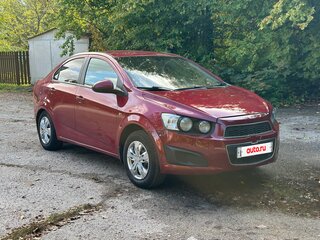 2014 Chevrolet Aveo II, красный, 419000 рублей, вид 2