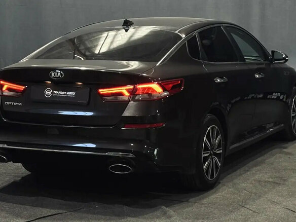 2018 Kia Optima IV Рестайлинг, коричневый, 1750000 рублей - вид 4