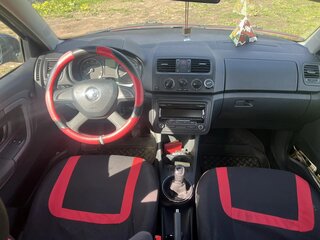 2013 Skoda Fabia II Рестайлинг, серый, 550000 рублей, вид 3