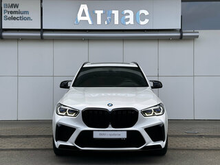 2020 BMW X5 M Competition III (F95), белый, 8200000 рублей, вид 3