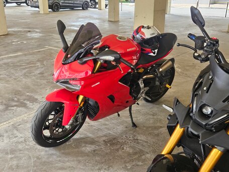 2017 Ducati Supersport, красный, 680000 рублей, вид 5