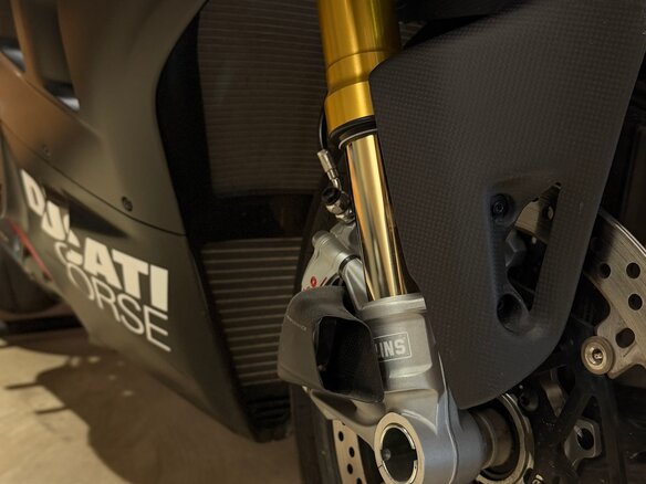 2022 Ducati Panigale V4, чёрный, 4100000 рублей - вид 21