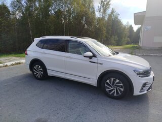 2020 Volkswagen Tiguan II Рестайлинг, белый, 2750000 рублей, вид 4