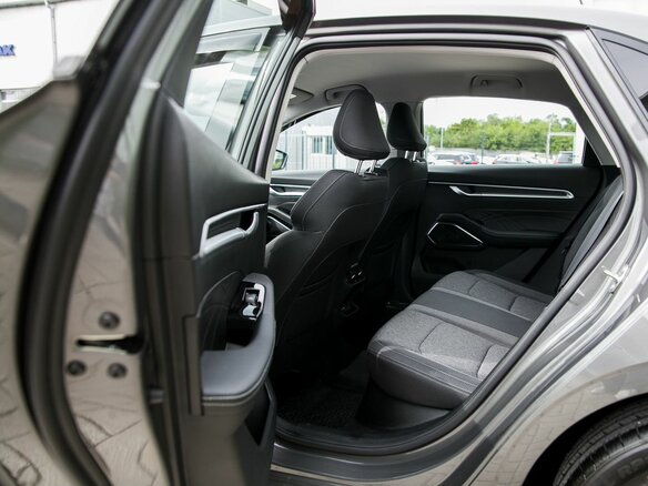 2024 Geely Emgrand II, серый, 1490000 рублей - вид 13