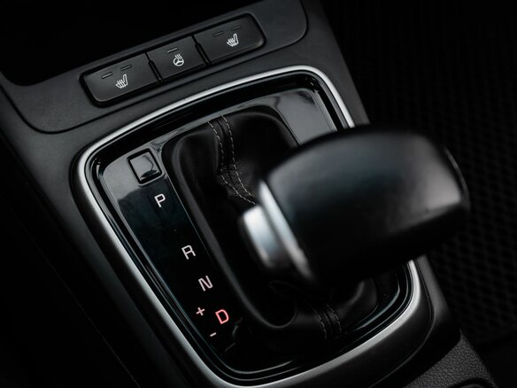 2019 Kia Rio IV, серый, 1399000 рублей - вид 15