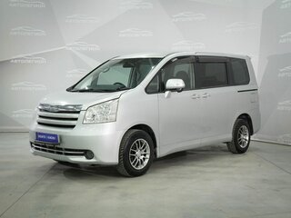 Toyota Noah II (R70)